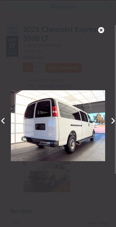 2025 Chevrolet Express 3500 LT Passenger