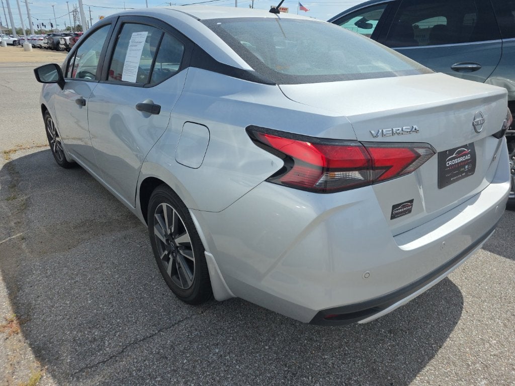 2023 Nissan Versa 1.6 S