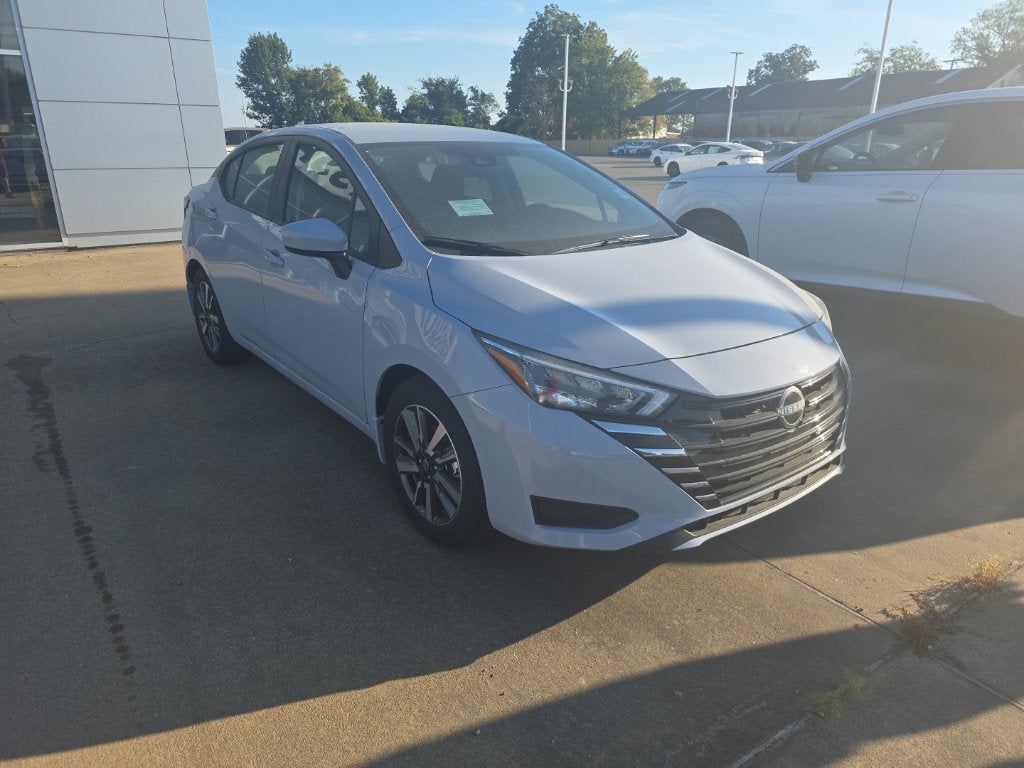 2025 Nissan Versa Sedan SV - Photo 4