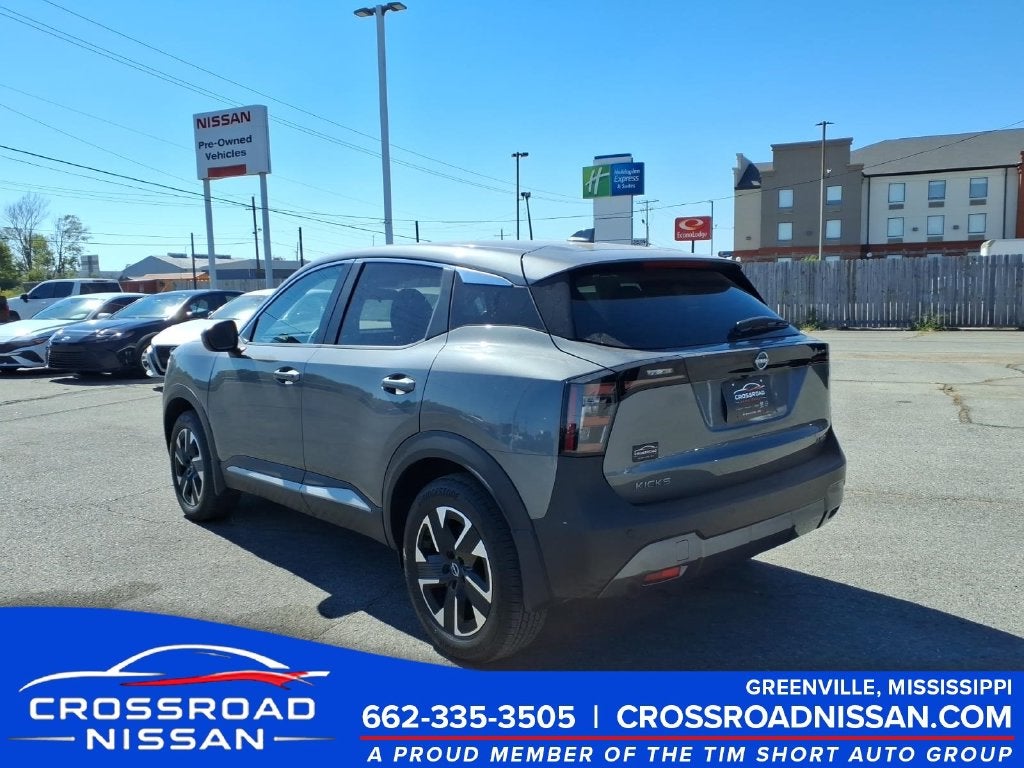 2025 Nissan Kicks SV