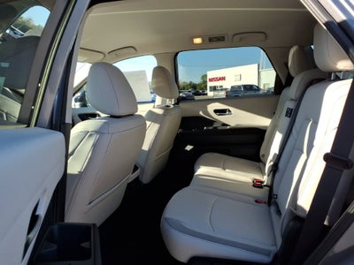 2026 Nissan Pathfinder SL