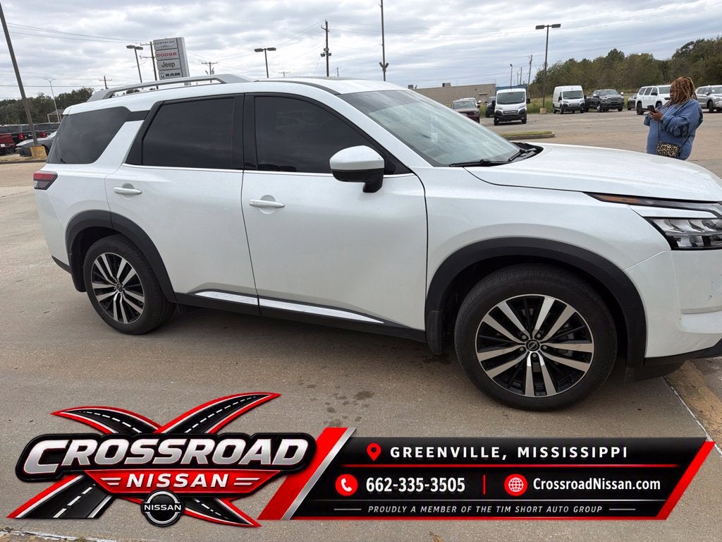 2025 Nissan Pathfinder Platinum