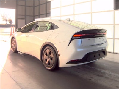 2025 Toyota Prius LE