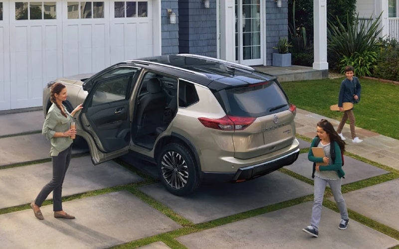 2027nissanrogue-exterior-02